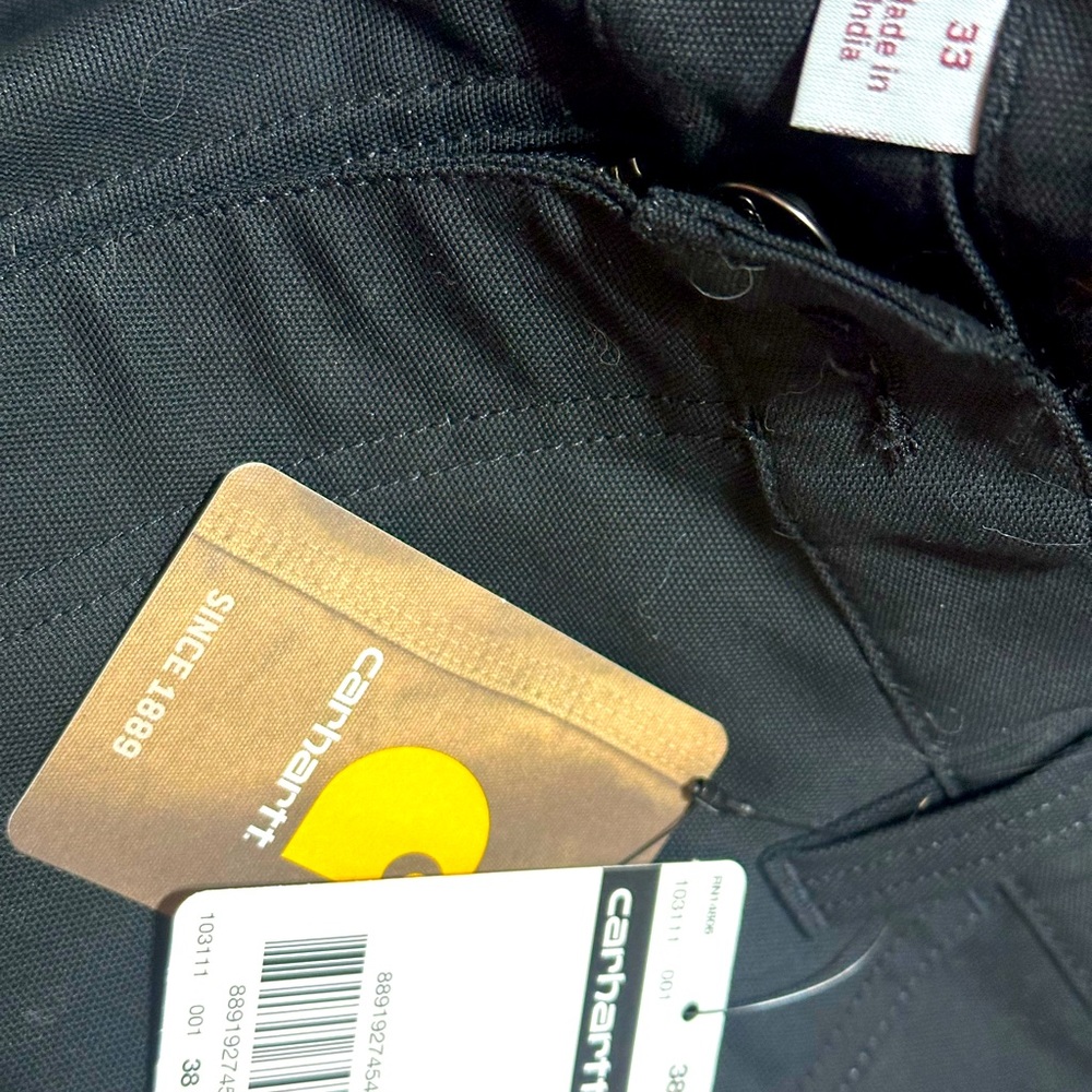 Carhartt relaxed fit shorts new with tag NWT 33 waist rugged flex men’s